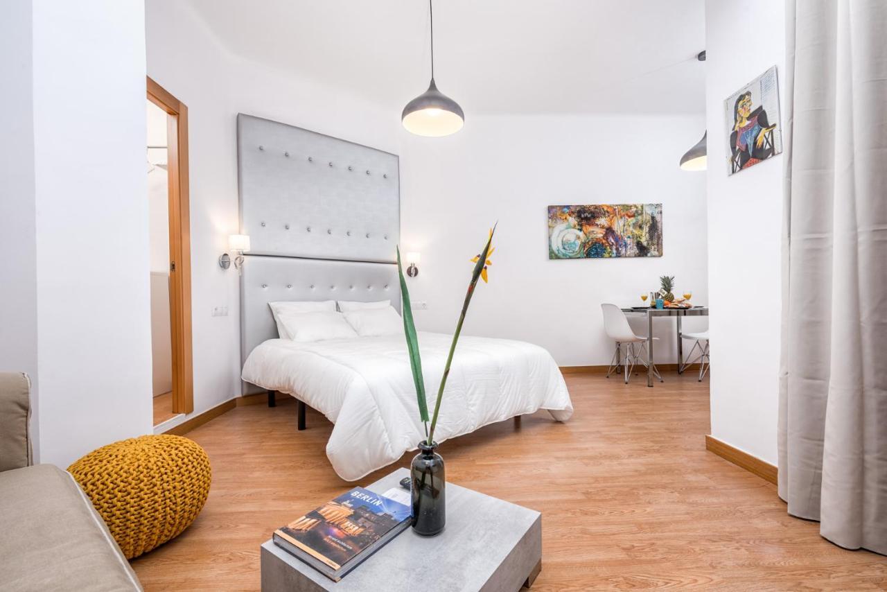 Apartamentos Bolsa Larios Malaga Exterior photo